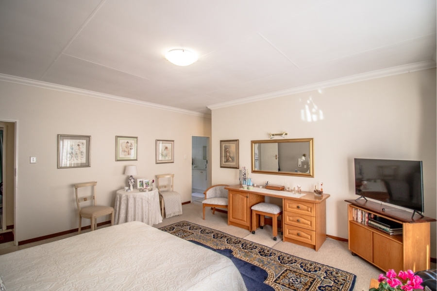 3 Bedroom Property for Sale in Eldoraigne Gauteng