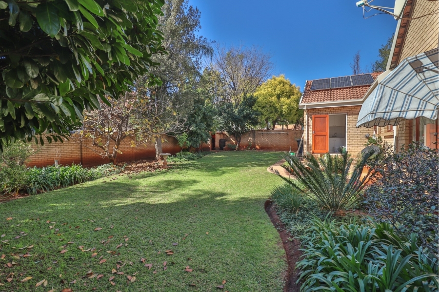 3 Bedroom Property for Sale in Eldoraigne Gauteng