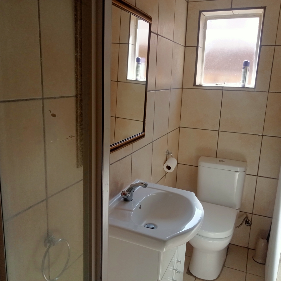 To Let 1 Bedroom Property for Rent in Randpark Ridge Gauteng