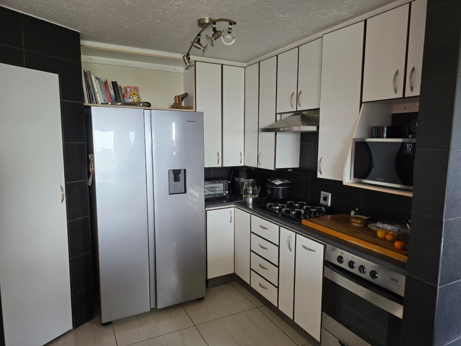 3 Bedroom Property for Sale in Bassonia Gauteng
