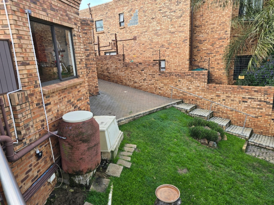 3 Bedroom Property for Sale in Bassonia Gauteng