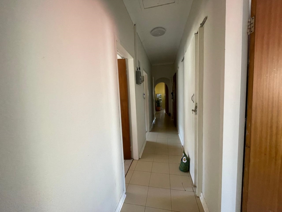 To Let 4 Bedroom Property for Rent in Fairland Gauteng