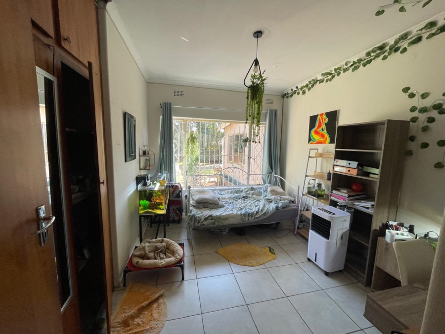 To Let 4 Bedroom Property for Rent in Fairland Gauteng