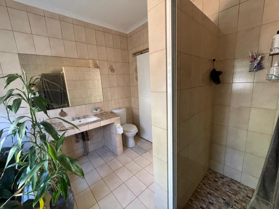 To Let 4 Bedroom Property for Rent in Fairland Gauteng
