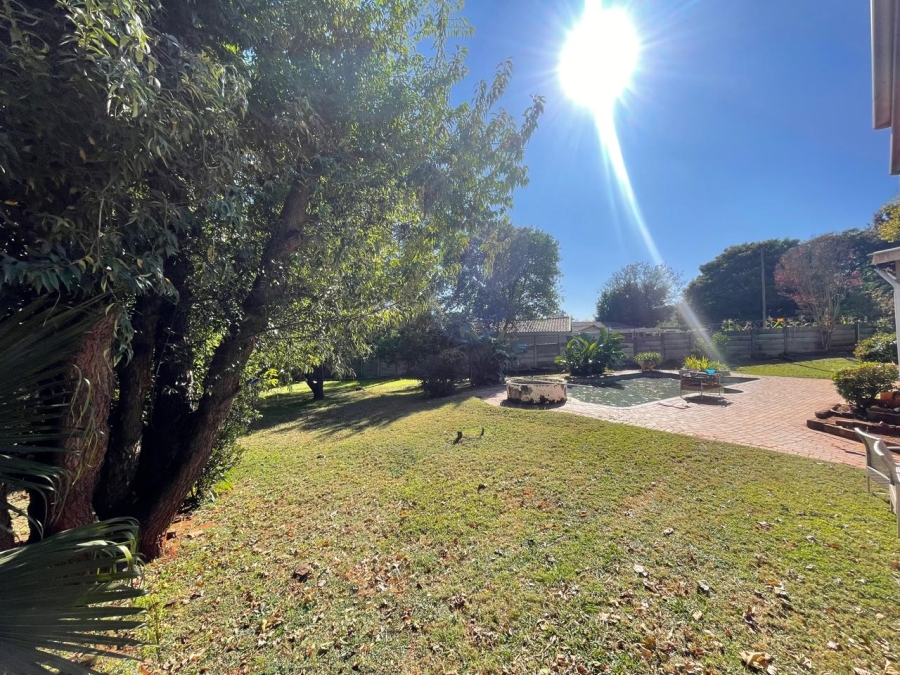 To Let 4 Bedroom Property for Rent in Fairland Gauteng