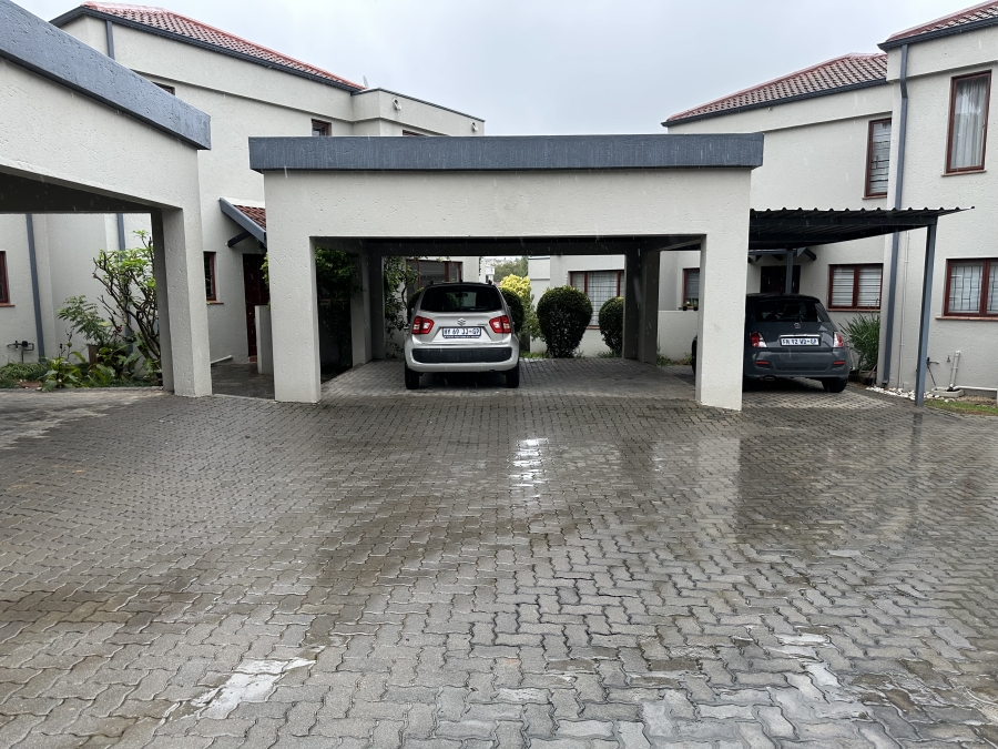 To Let 3 Bedroom Property for Rent in Lonehill Gauteng