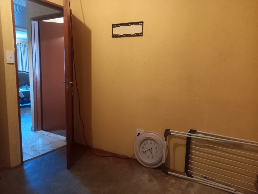 3 Bedroom Property for Sale in Clayville Gauteng