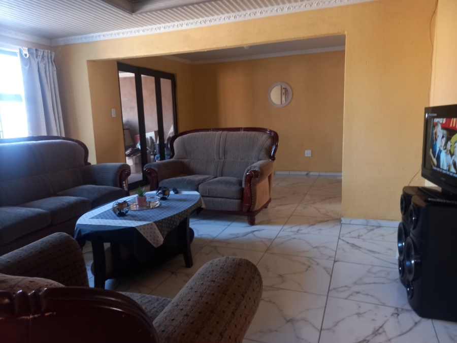 3 Bedroom Property for Sale in Clayville Gauteng
