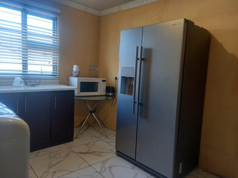 3 Bedroom Property for Sale in Clayville Gauteng