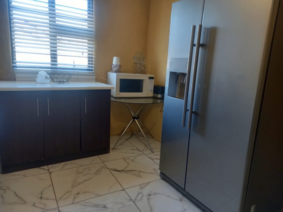 3 Bedroom Property for Sale in Clayville Gauteng