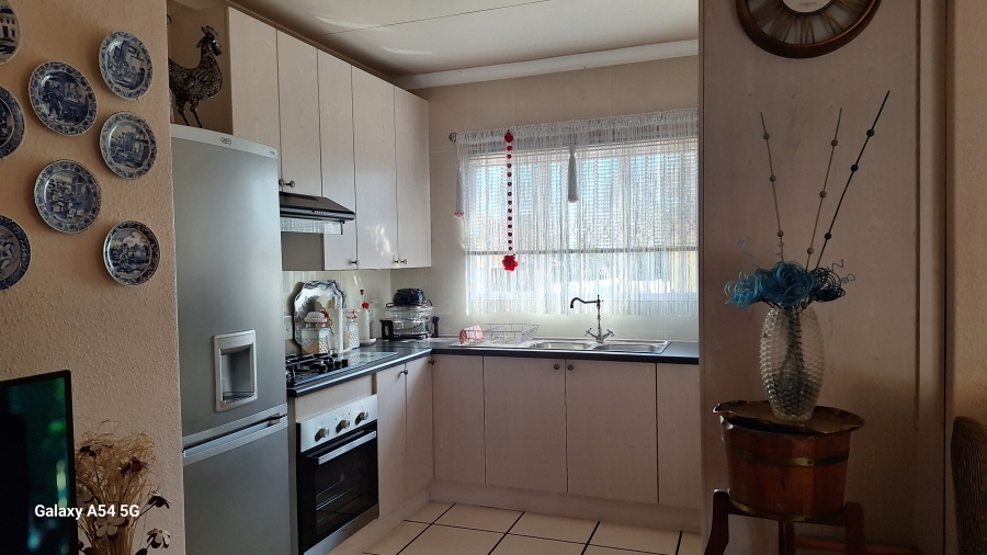 3 Bedroom Property for Sale in Crystal Park Gauteng