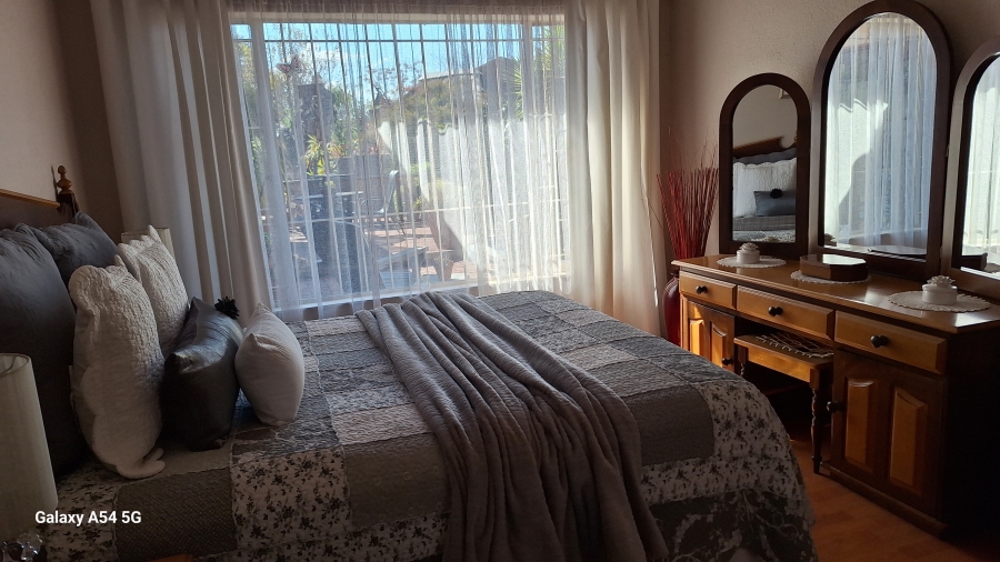 3 Bedroom Property for Sale in Crystal Park Gauteng