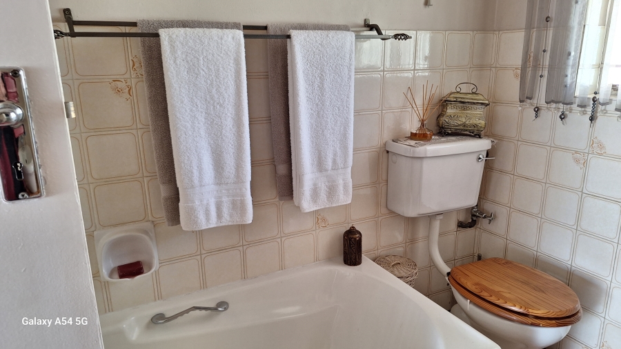 3 Bedroom Property for Sale in Crystal Park Gauteng