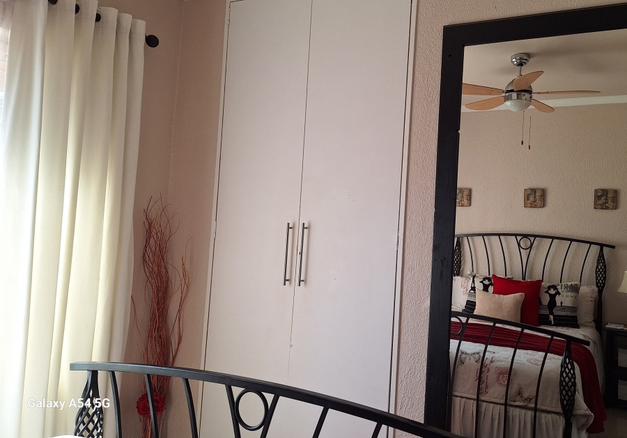 3 Bedroom Property for Sale in Crystal Park Gauteng