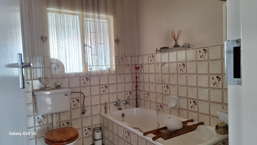 3 Bedroom Property for Sale in Crystal Park Gauteng