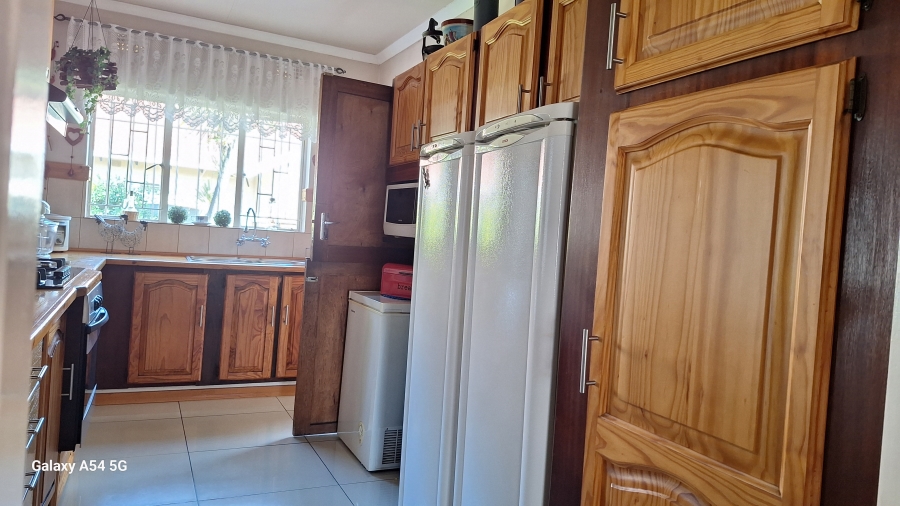 3 Bedroom Property for Sale in Crystal Park Gauteng