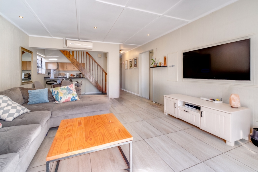 2 Bedroom Property for Sale in Bryanston Gauteng