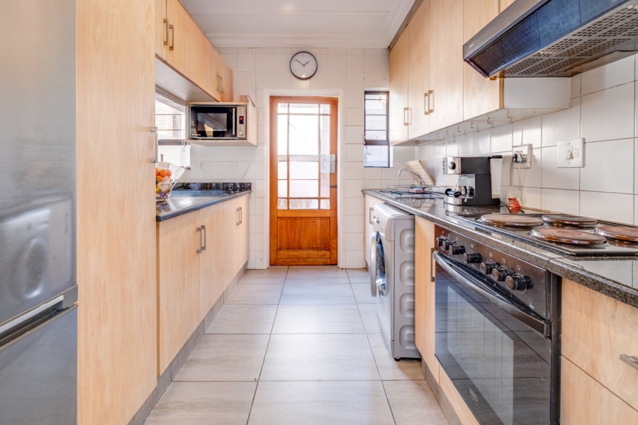 2 Bedroom Property for Sale in Bryanston Gauteng