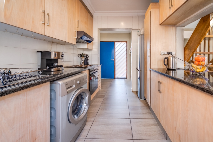 2 Bedroom Property for Sale in Bryanston Gauteng