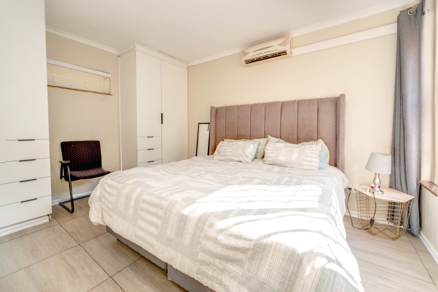 2 Bedroom Property for Sale in Bryanston Gauteng
