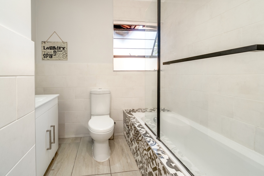 2 Bedroom Property for Sale in Bryanston Gauteng