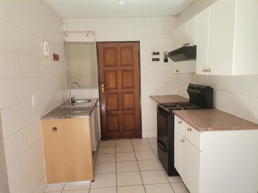 2 Bedroom Property for Sale in Roodepoort West Gauteng