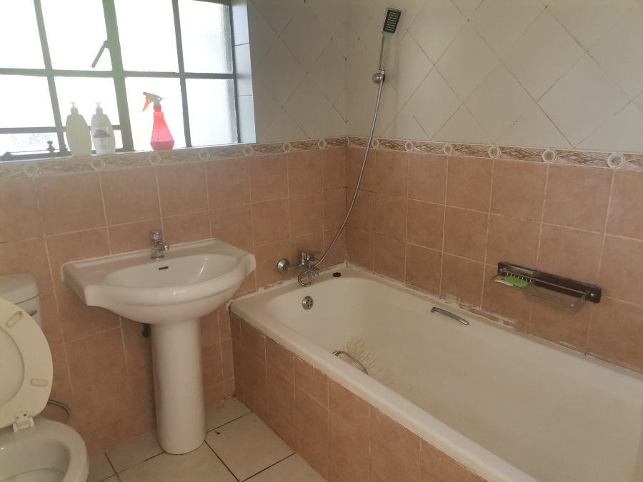 2 Bedroom Property for Sale in Roodepoort West Gauteng