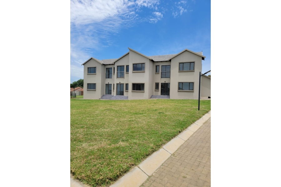 2 Bedroom Property for Sale in Noordwyk Gauteng