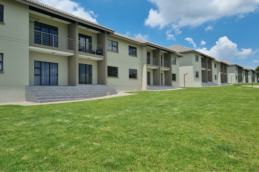 2 Bedroom Property for Sale in Noordwyk Gauteng