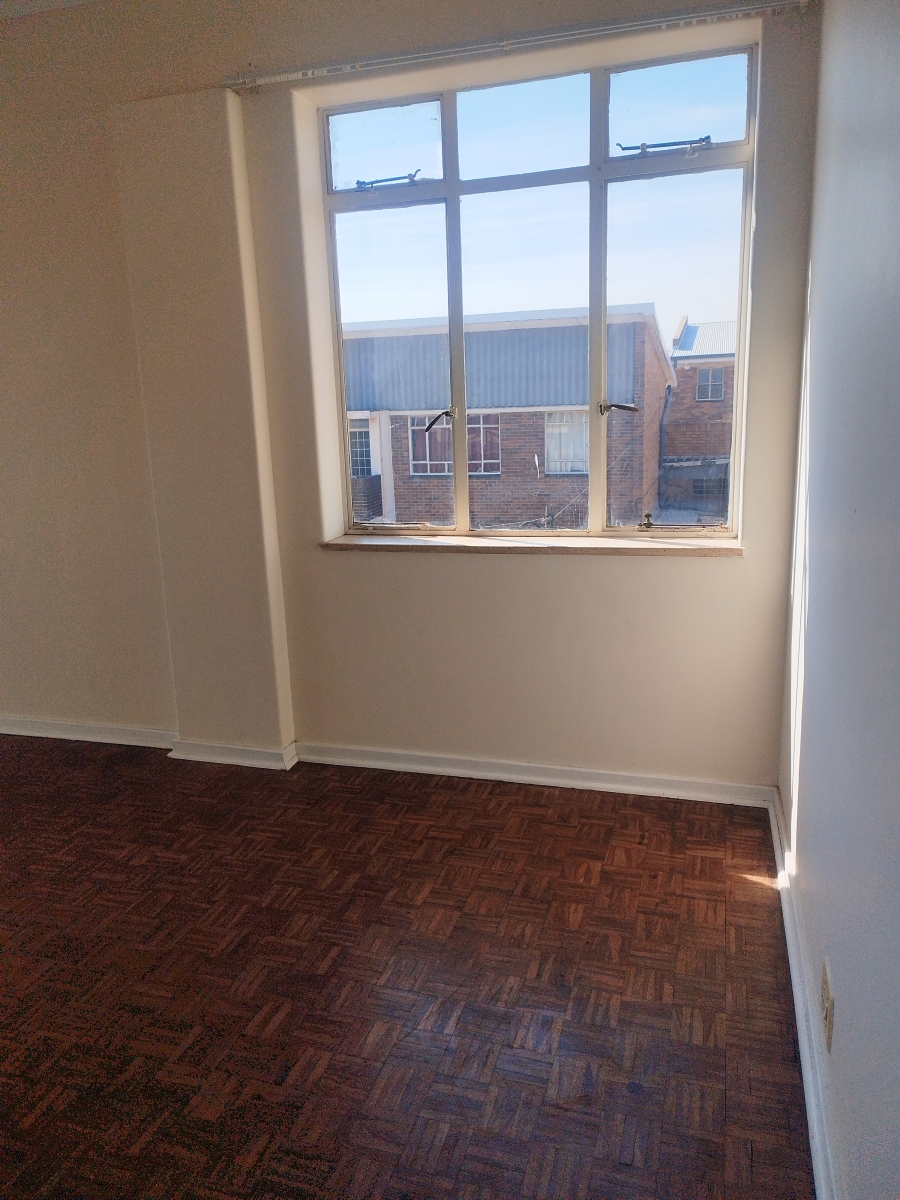 To Let 2 Bedroom Property for Rent in Robertsham Gauteng