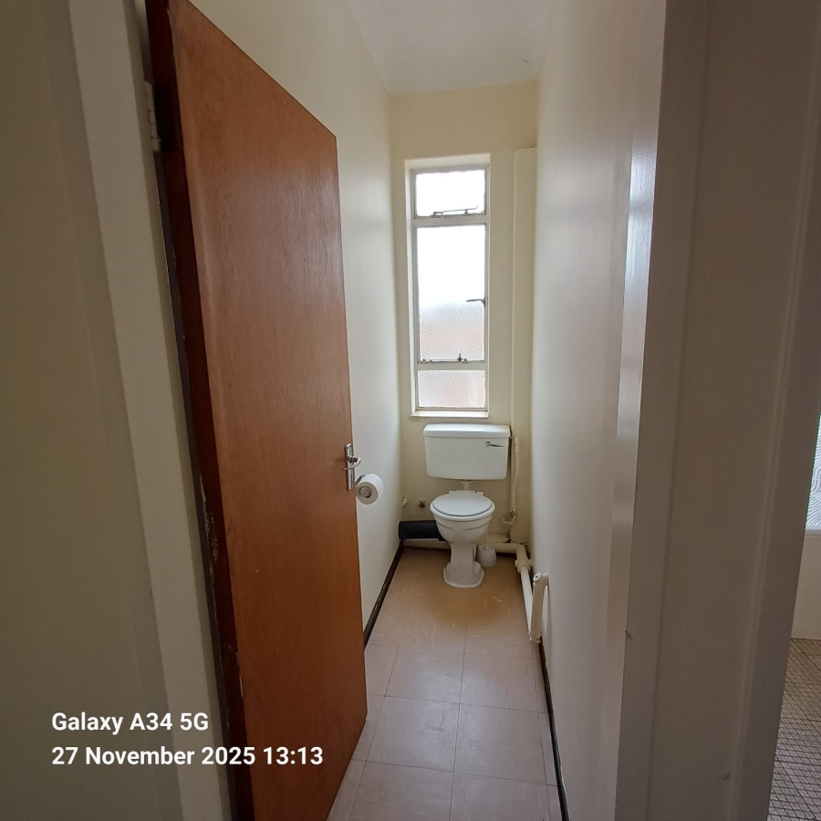 To Let 1 Bedroom Property for Rent in Robertsham Gauteng