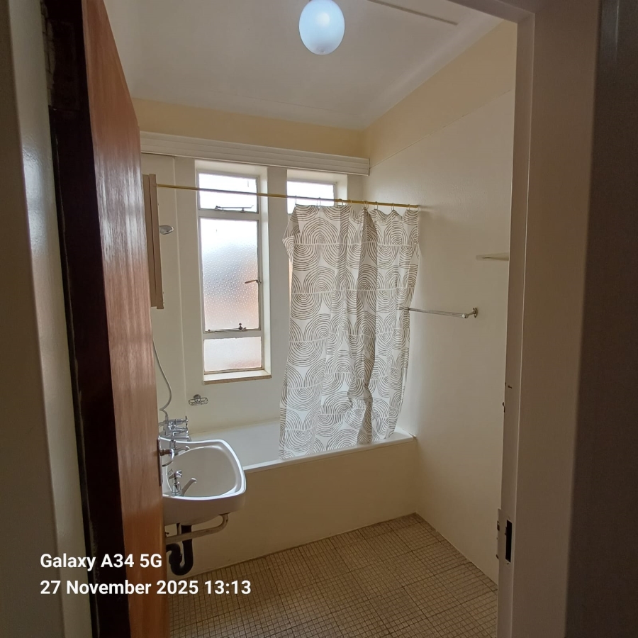 To Let 1 Bedroom Property for Rent in Robertsham Gauteng