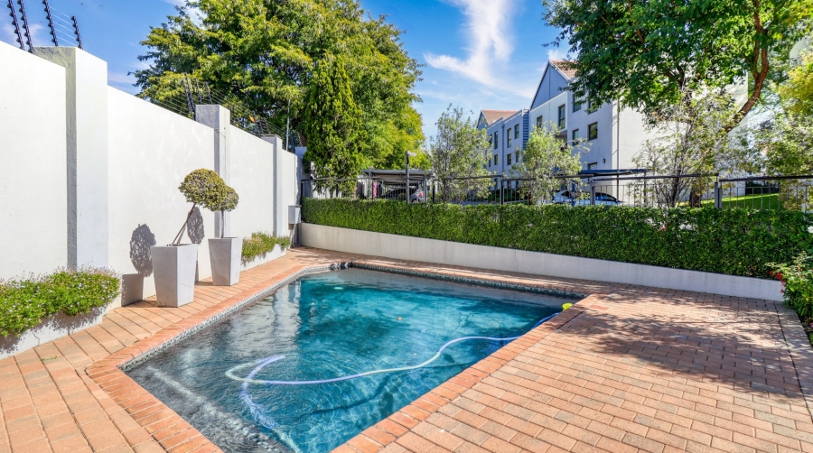 To Let 2 Bedroom Property for Rent in Magaliessig Gauteng