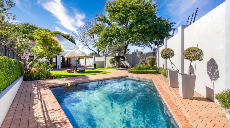 To Let 2 Bedroom Property for Rent in Magaliessig Gauteng