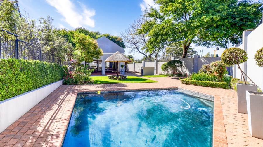 To Let 2 Bedroom Property for Rent in Magaliessig Gauteng