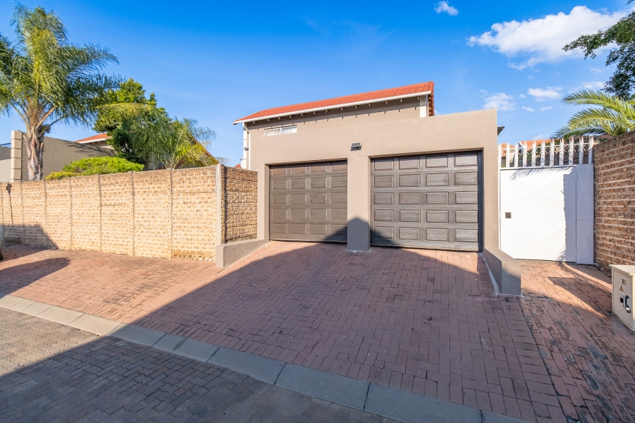 4 Bedroom Property for Sale in Fourways Gauteng
