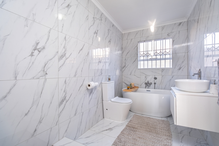 4 Bedroom Property for Sale in Fourways Gauteng
