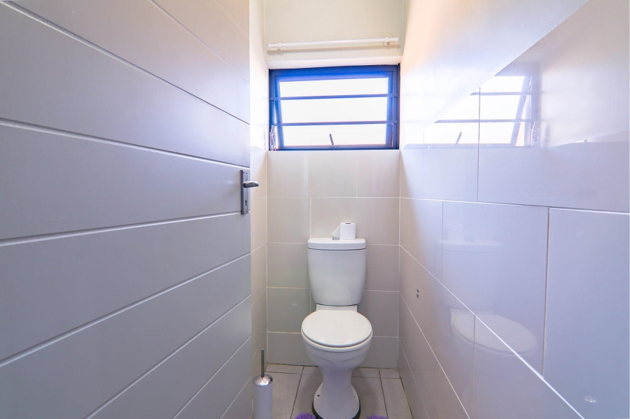 3 Bedroom Property for Sale in Amberfield Gauteng