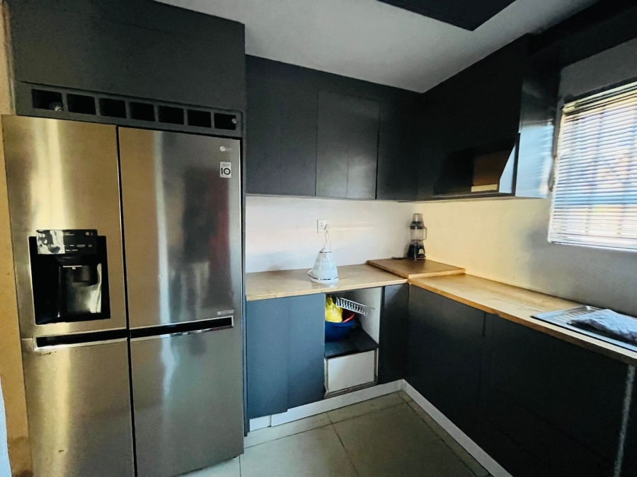 4 Bedroom Property for Sale in Soshanguve WW Gauteng
