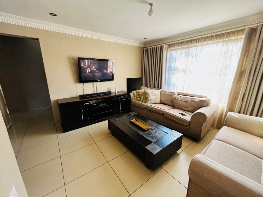 4 Bedroom Property for Sale in Soshanguve WW Gauteng