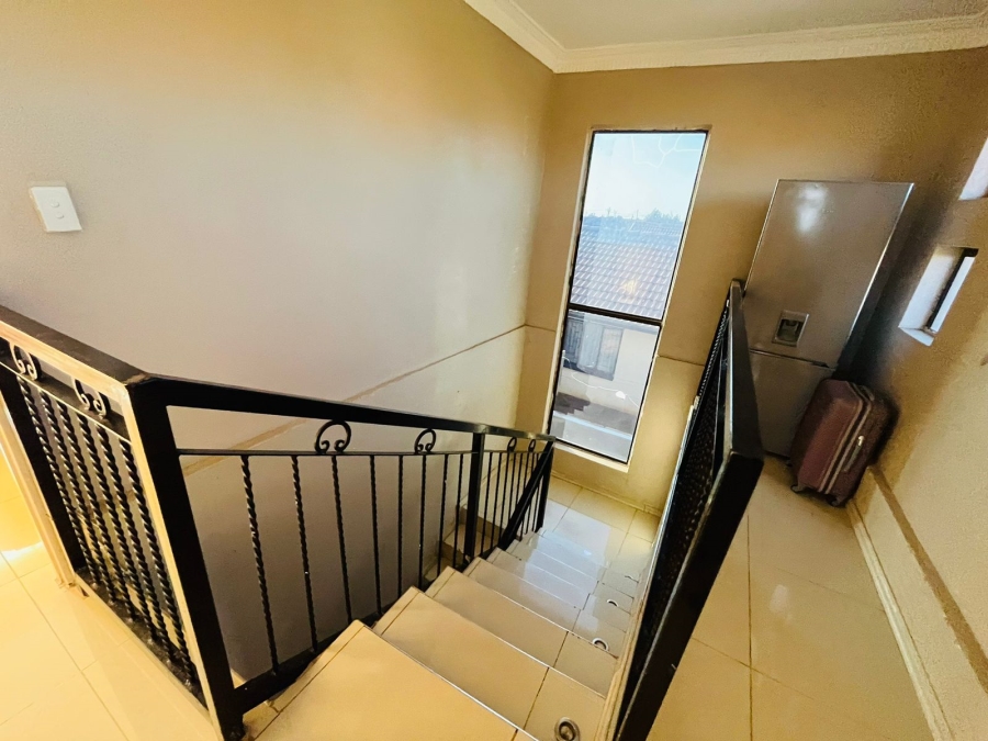 4 Bedroom Property for Sale in Soshanguve WW Gauteng