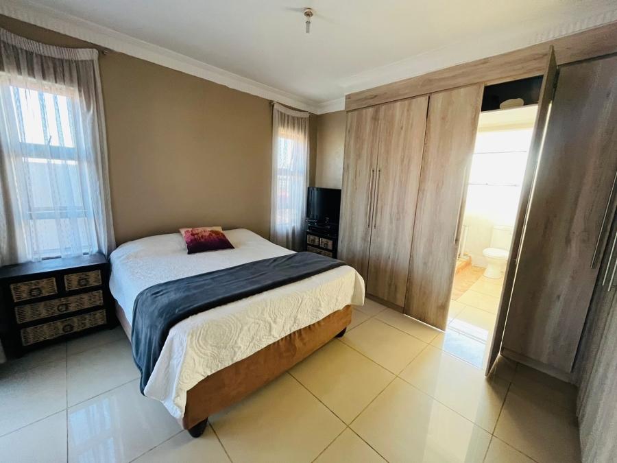 4 Bedroom Property for Sale in Soshanguve WW Gauteng