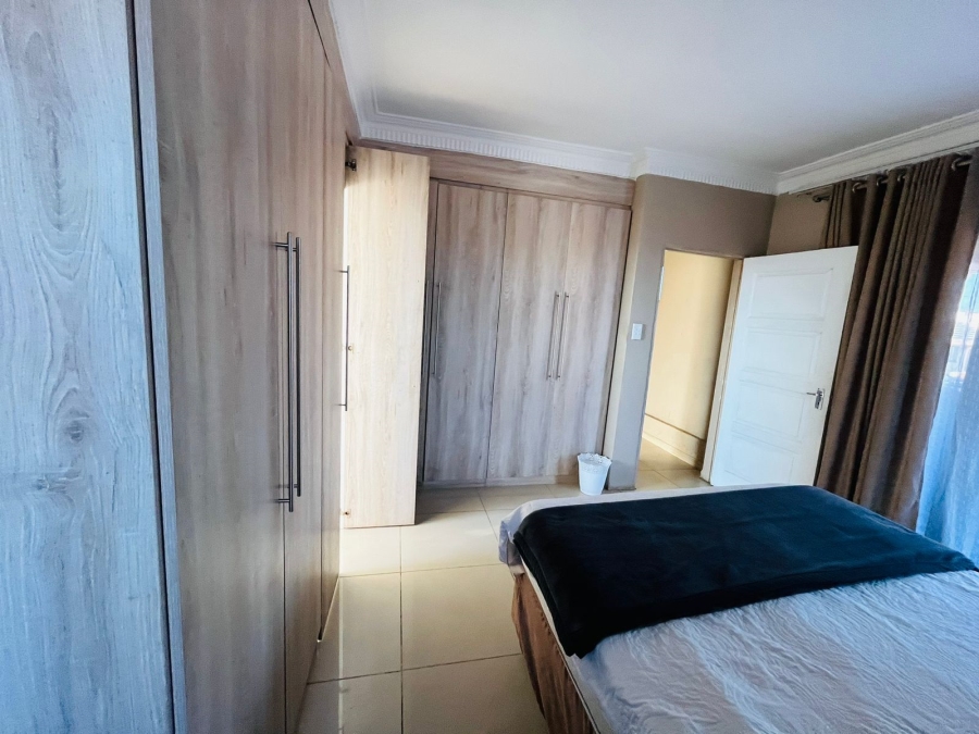 4 Bedroom Property for Sale in Soshanguve WW Gauteng