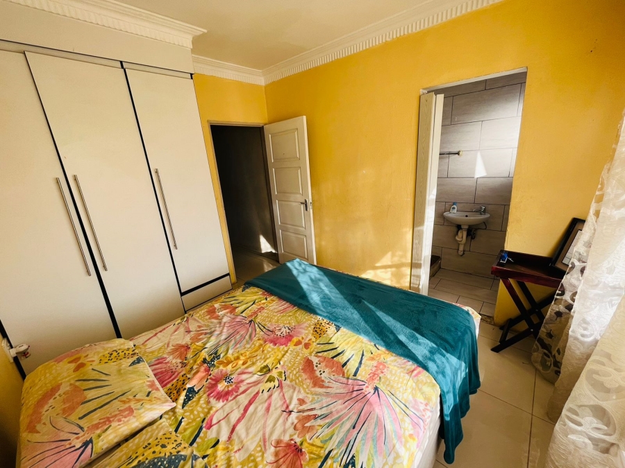 4 Bedroom Property for Sale in Soshanguve WW Gauteng