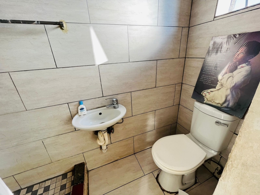 4 Bedroom Property for Sale in Soshanguve WW Gauteng