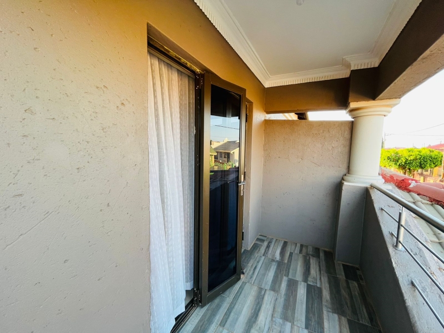 4 Bedroom Property for Sale in Soshanguve WW Gauteng