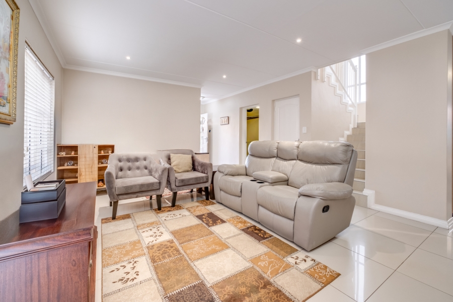 3 Bedroom Property for Sale in Bryanston Gauteng