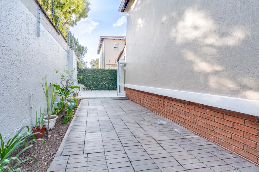 3 Bedroom Property for Sale in Bryanston Gauteng