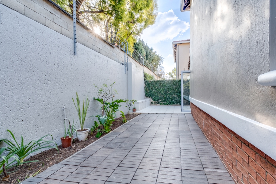 3 Bedroom Property for Sale in Bryanston Gauteng