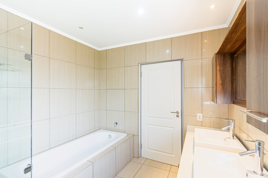 2 Bedroom Property for Sale in Houghton Estate Gauteng